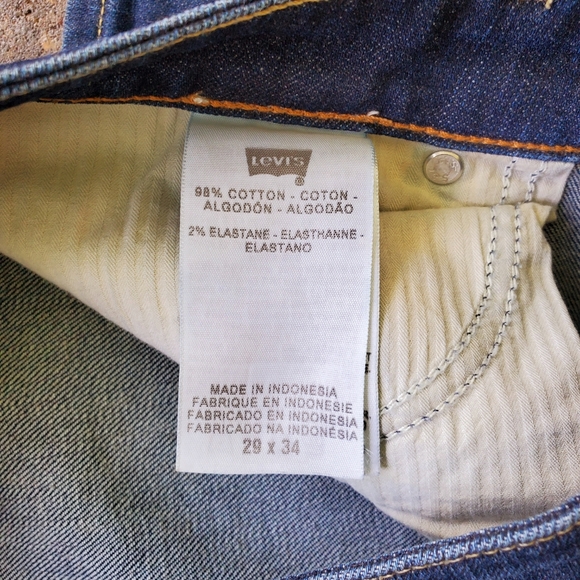 EUC Levi's Demi Curve Bootcut Med Blue Jeans 29×34 - Picture 8 of 8